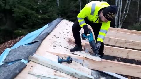 Pallet garage build. Part 2