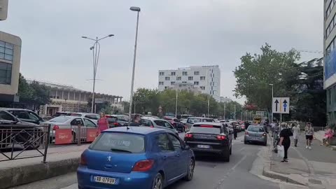 Tirana në kolaps në ditën e parë të shkollës: Trafiku i rënduar bllokon rrugët kryesore