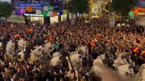 The Spanish are SINGING the National Anthem and Cursing the Current Socialist leadership.