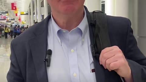 Senator Chris Van Hollen (D) is on his way to El Salvador to campaign for the release