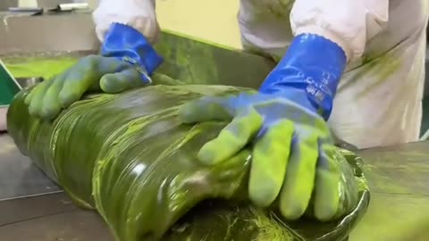 Making matcha flavored candy