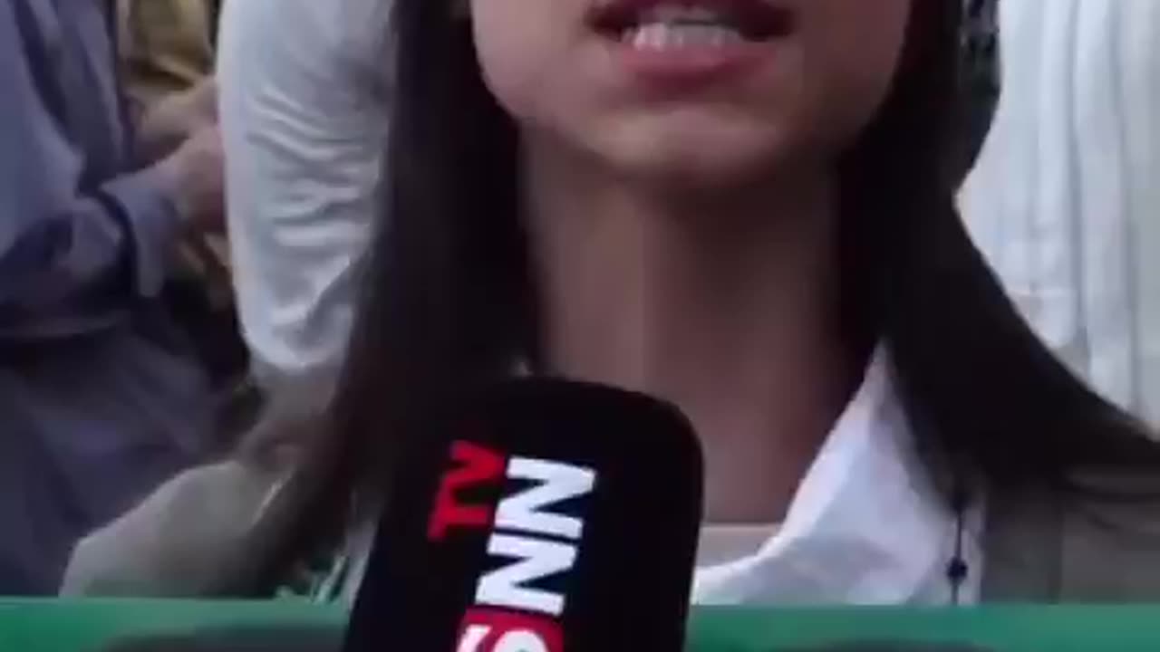 Parla una ragazza iraniana, oltre le bugie occidentali