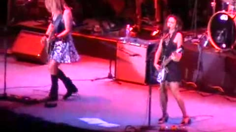Bangles - Hero Take a Fall Live = LA County Fair 2008