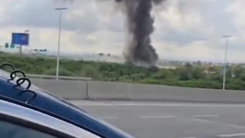 Footage shows the moment of the Houthis ballistic missile impact in the area of Ben Gurion Airpory