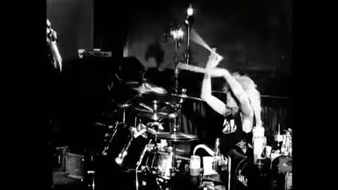 𝑮𝑼𝑵𝑺 𝑵' 𝑹𝑶𝑺𝑬𝑺 - 𝑺𝒘𝒆𝒆𝒕 𝑪𝒉𝒊𝒍𝒅 𝑶' 𝑴𝒊𝒏𝒆