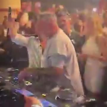 Juan Magán detiene otra Sesión debido a la incontenible protesta contra Pedro Sánchez