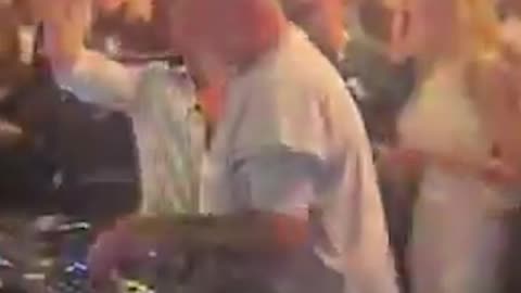 Juan Magán detiene otra Sesión debido a la incontenible protesta contra Pedro Sánchez