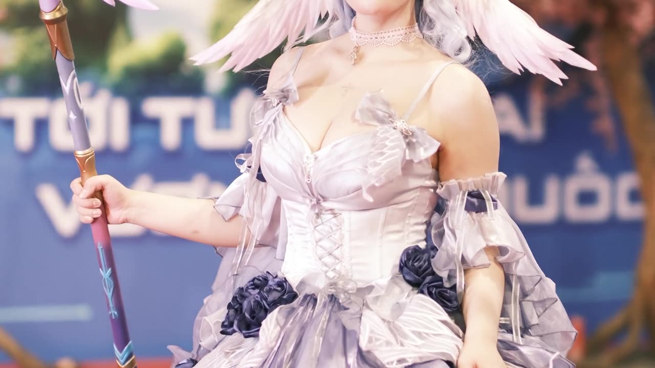 Enchanting Angelic Cosplay at Event