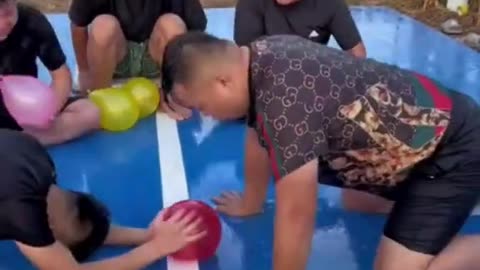 Outdoor Water Balloon Game! 🎈