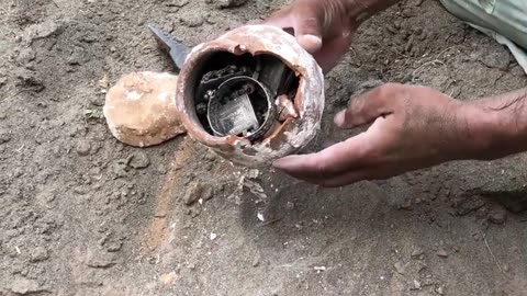 I Found an Ancient Jewelry Box Buried in the Desert Jungle!