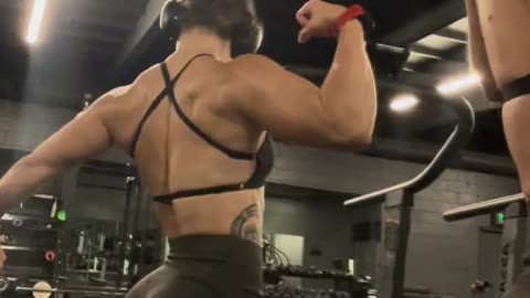 Back Workout Power with Gymshark Women | DC BEEF Gym Motivation