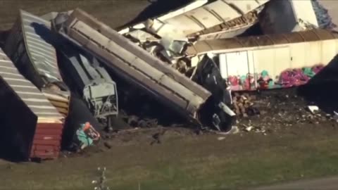 Train derailed in southern Kentucky, right on the border of Tennessee