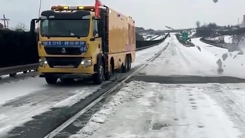 Why Does This Truck Use an Aircraft Engine to Melt Snow?