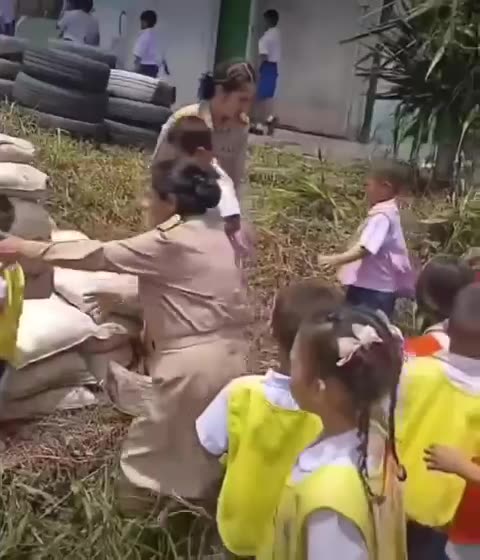 Unfamiliar Reality in Thailand: Children evacuated from kindergartens following sirens