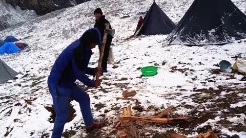 Life in the Frozen Mountains of Nepal: How Do They Survive the Snow and Extreme Winter?