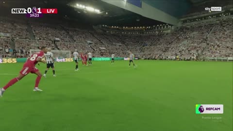 Newcastle 2:3 Liverpool |Drama at St. James: 16-Year-Old Ngumoha Stuns Newcastle.