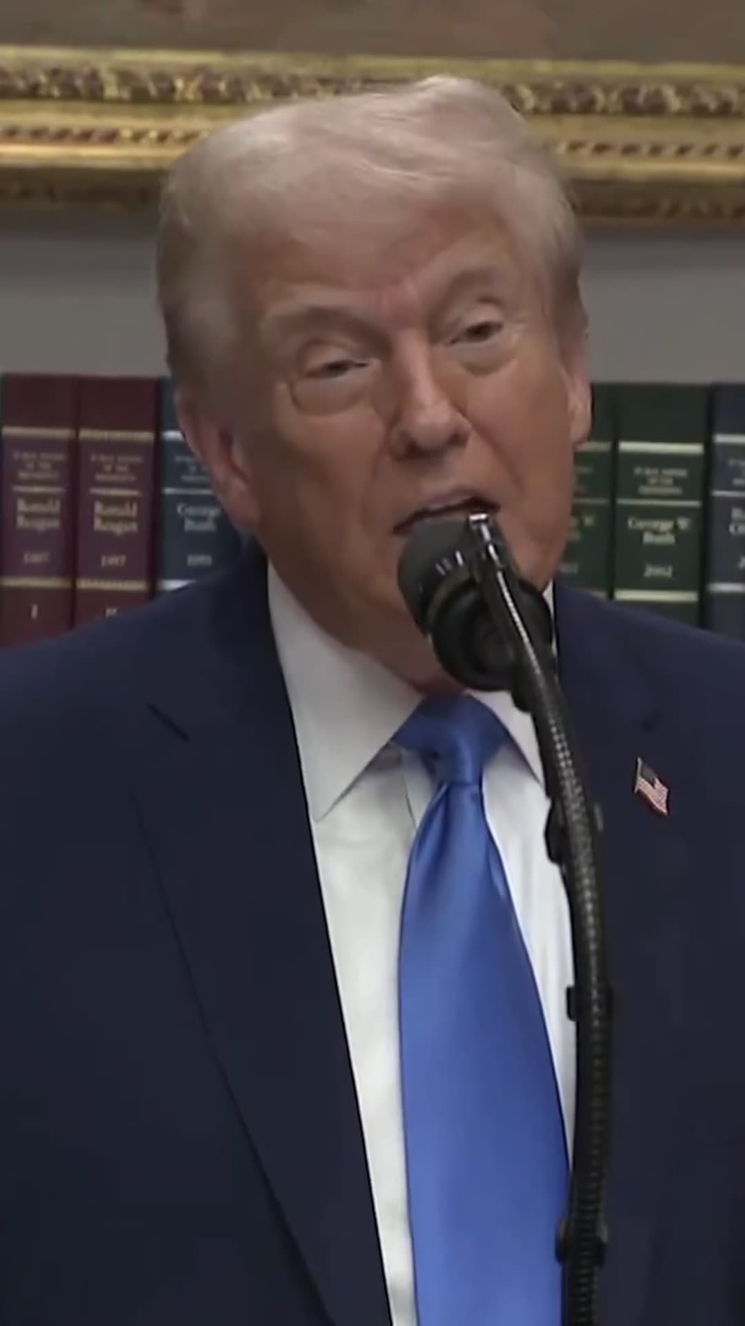 Tylenol tweet! Trump/Epstein statue! Trump UN speech and rambling! Biden autopen! Radioactive Shrimp