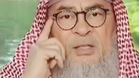 The Islamic scholar says that Allah does not want women to use perfume.