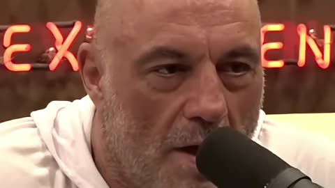 Joe Rogan educates Bernie Sanders about Global Warming
