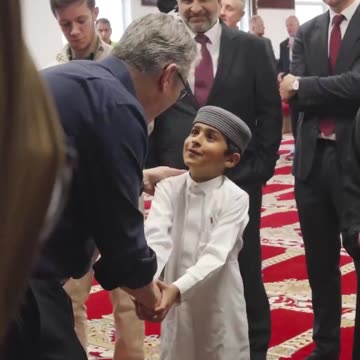 🇬🇧 Kier Starmer gives £10 millions taxpayer money to support mosques