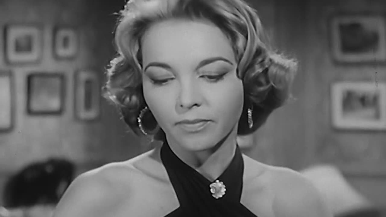 12) «Бубновая дама» / «Queen of Diamonds»