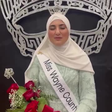 Ameera Hashwi is "Miss Wayne County" in Dearborn, America.