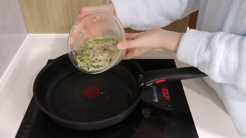 VLOG Cooking Oyster Omelette Shopping and Soft Weekday Routines