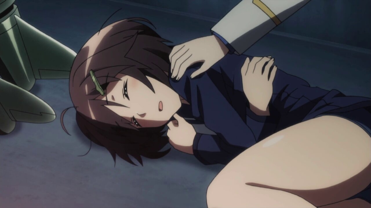 Brave Witches - Georgette, Hikari, and Sadako find an abandoned tank