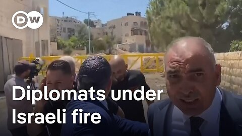 Israeli troops fire 'warning shots' at diplomats visiting occupied West Bank | DW News