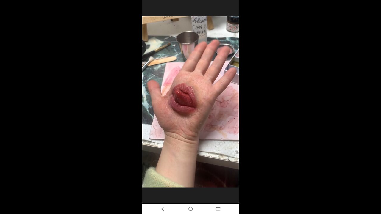 Realistic Mouth on Hand - Crazy SFX Makeup Art!