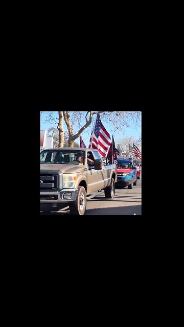🎵 BREAKING: 🎵 Trump supporters running CARAVANS blasting “YMCA” to counter & drown out anti-ICE leftist agitators