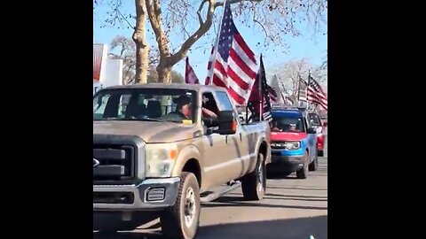 🎵 BREAKING: 🎵 Trump supporters running CARAVANS blasting “YMCA” to counter & drown out anti-ICE leftist agitators