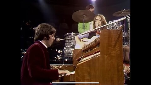 The Beatles “Hey Jude” reaction