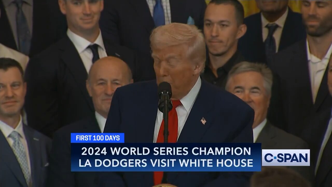Donald Trump welcomed the Dodgers to the White House and congratulated Shohei Ohtani.