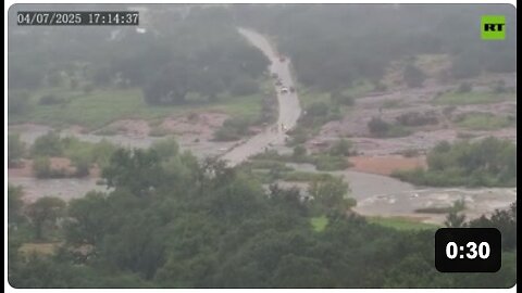 INSANE Texas timelapse shows Llano River FLOOD - 50 minutes in 30 seconds