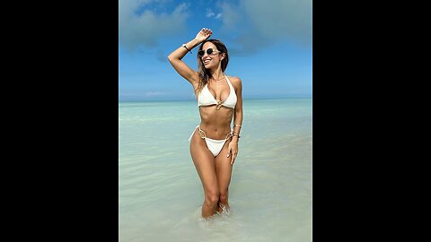 Sensual Moments of a Famous Model: Bikini & Fitness Outfits