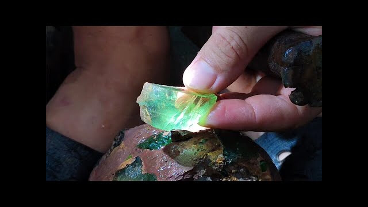 Emerald and ruby grow on the same stone. Gems, gold mines, crystals, jewelry