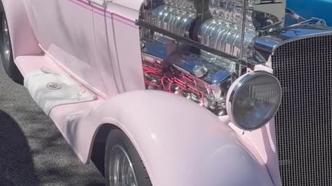 Monday Motor Madness # 146 - One For The Ladies