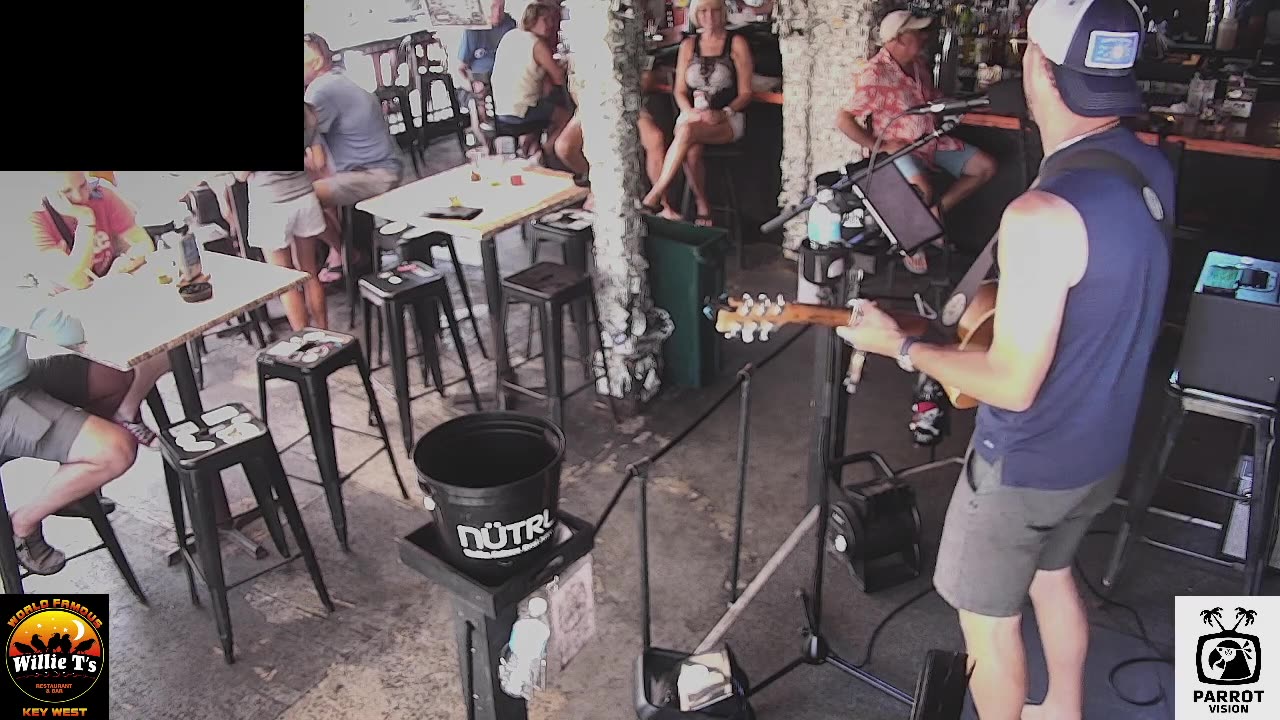 LIVE Music Everyday!