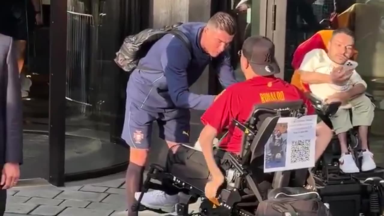 Damn he almost ran over Ronaldo.😭😭😭 Imagine if he couldn’t play tomorrow