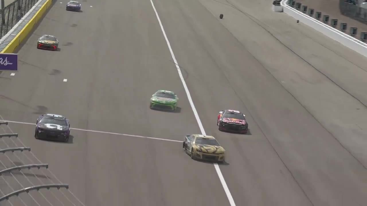 Motorsport.com - Trouble for @KyleBusch on the restart as his wheel comes off! 💥