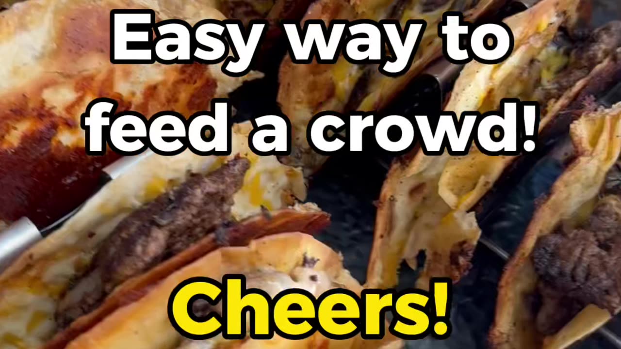 Taco Smash Burgers - Great way to feed a crowd! #grilling #tacos #burger