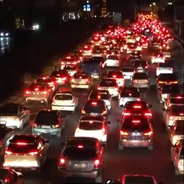 ÚLTIMA HORA Alerta máxima en Irán evacuaciones masivas en Teherán y colapso en las carreteras