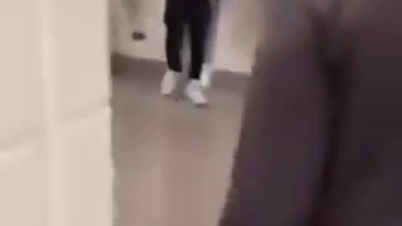 OOOHHH SHE GOT BITCH-SLAPPED!!! OOOHHH!!!