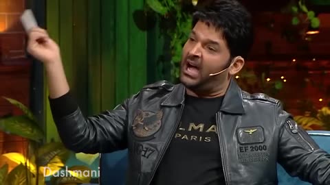 The Kapil Sharma Show - Wakeel Sahab flirted with Chitrangda Singh.