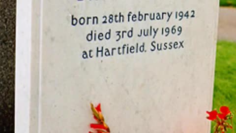 FAMOUS GRAVES - VOL. 395: BRIAN JONES