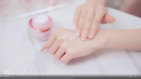 woman reviews about this Reishi Skin Care Gift Box for New Year,Valentines Day Gifts
