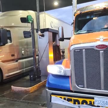 INCONSIDERATE S.O.B. #ourtruckinglife #trucking #reallifetruckers #truckdriver #atruckerslife