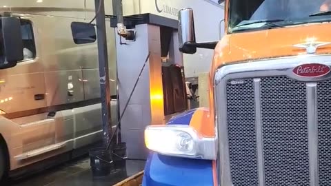 INCONSIDERATE S.O.B. #ourtruckinglife #trucking #reallifetruckers #truckdriver #atruckerslife