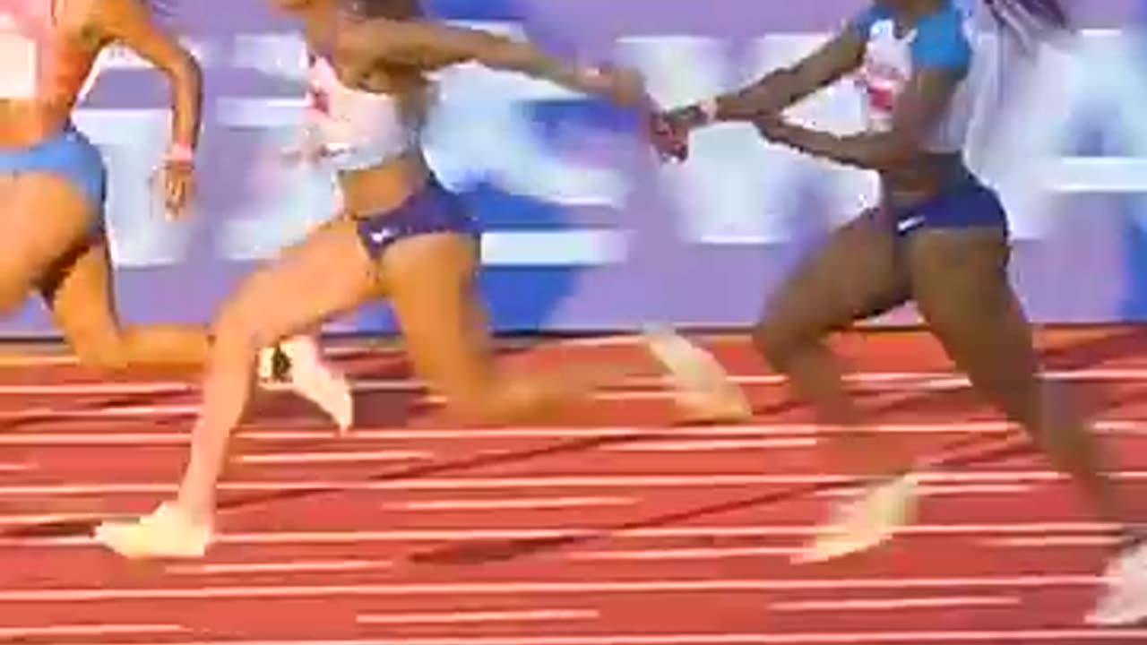 The smoothest of switches #DiamondLeague #track #relay #shorts